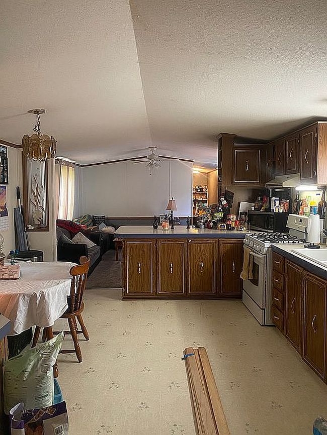 Image of 862 2nd St