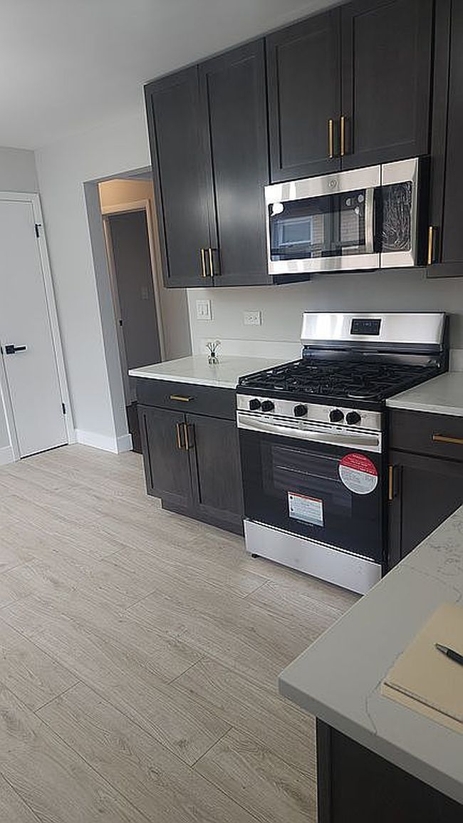 Image of 5900 W Diversey Ave Apt 3N