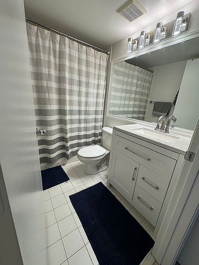 Photo of 2163 Renaissance Blvd Apt 204, Hollywood, FL
