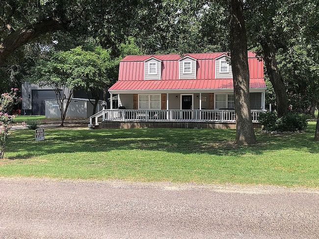 Photo of 1613 Waters Rd