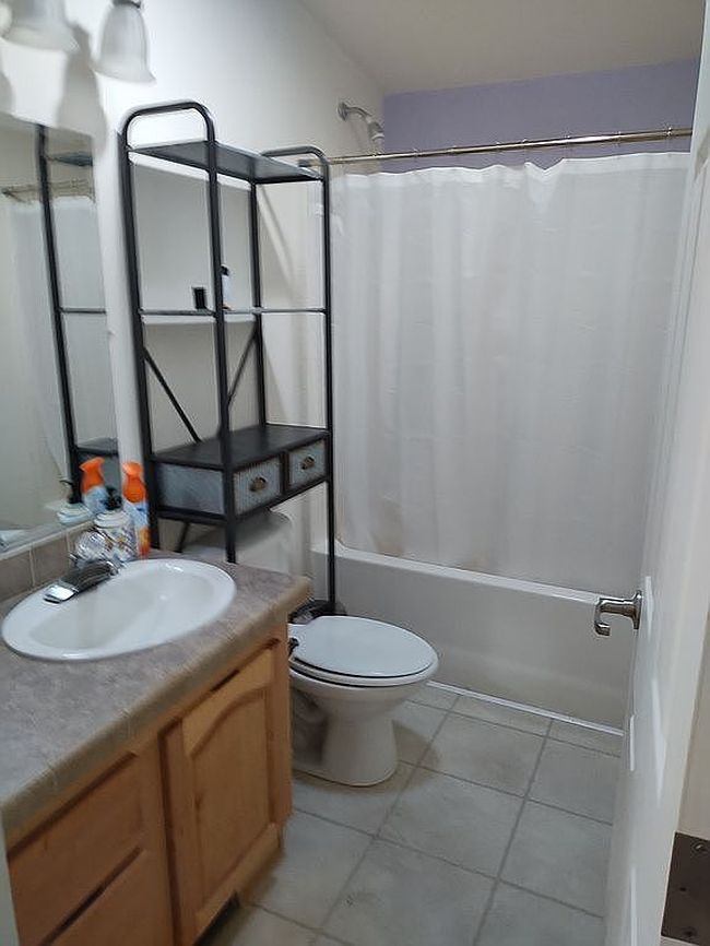 Preview of property located at 1101 E Umptanum Rd Unit 904