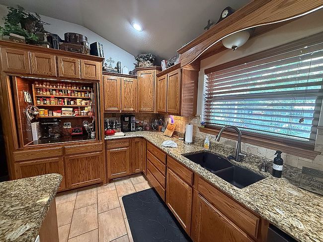 Photo of 1211 N Pearl St, Stratford, TX