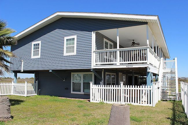 Photo of 4023 1st St, Galveston, TX