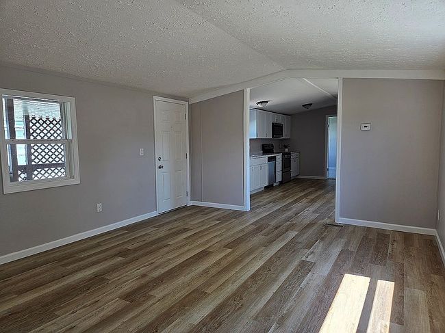 Photo of 911 Hale Rd #146, Shelbyville, IN