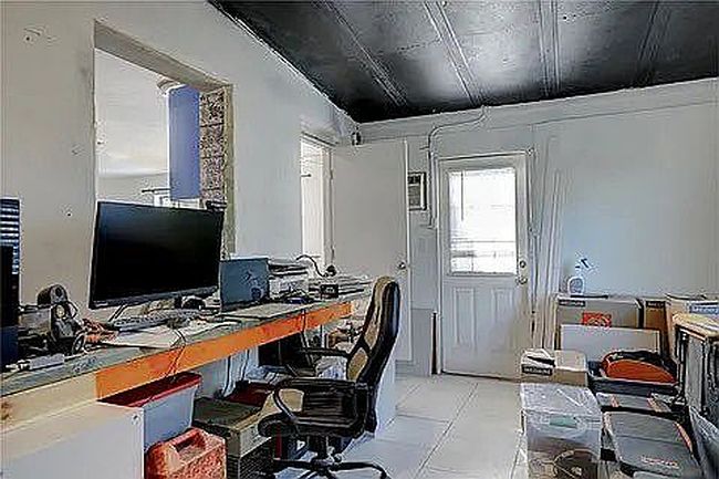Image of 303 Manly Ave