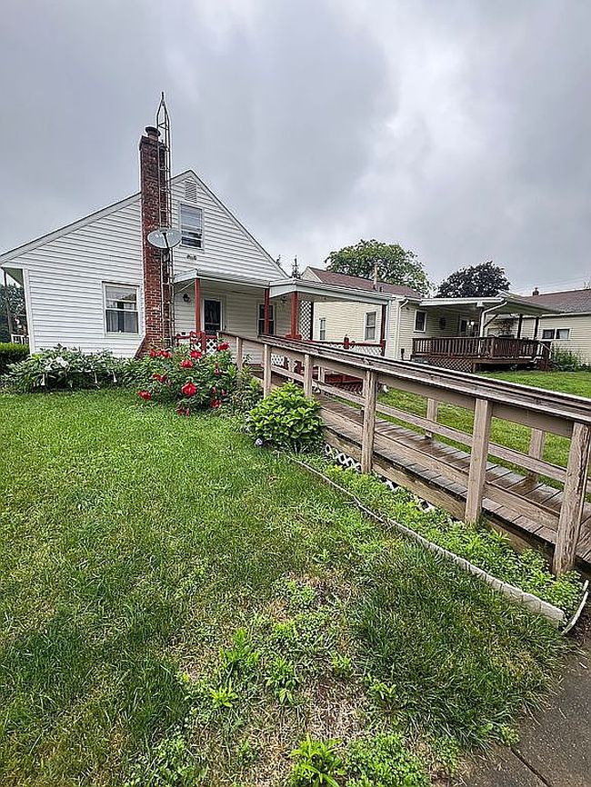 Photo of 4840 Arbor Rd Sw, Canton, OH
