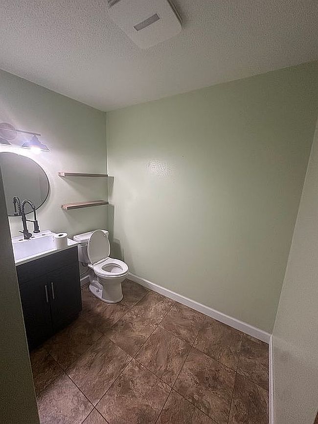 Photo of 207 10th St Nw, Devils Lake, ND