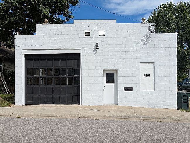 Photo of 206 Jefferson St