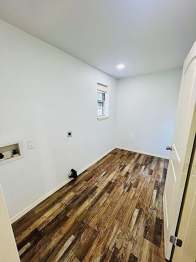 Photo of 245 Hillside Dr, Longview, TX