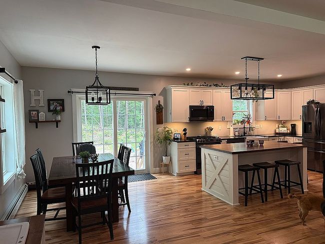 Photo of 31 Davis Ln, Lebanon, ME