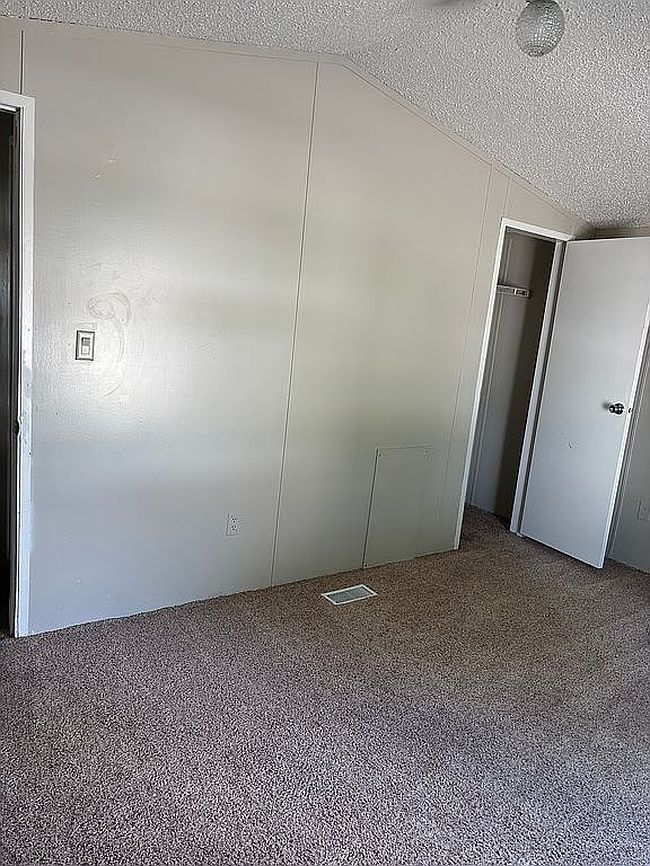 Photo of 404 Wadena Rd #218, Fayette, IA