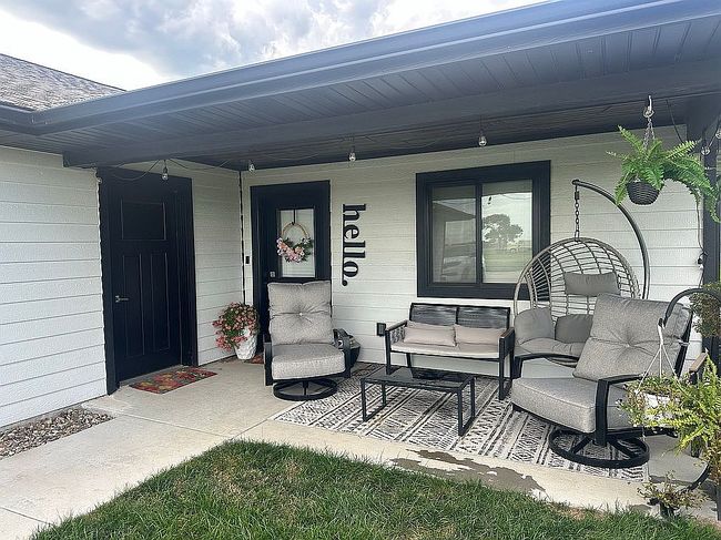 Photo of 409 W Redwood St Apt 1, Parkston, SD