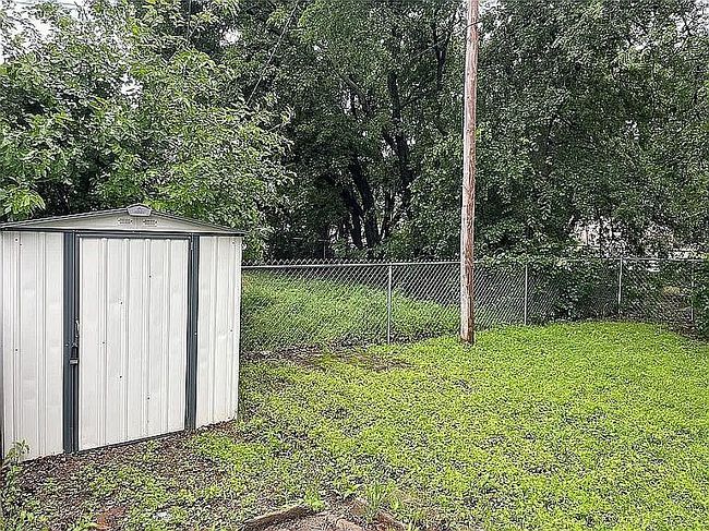 Image of 1304 N Wisconsin Ave