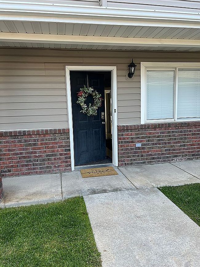 Image of 483 Pheasant Ridge Dr Apt C