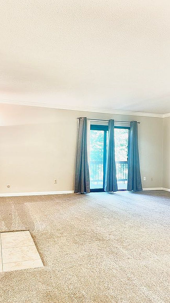 Photo of 5581 Baronridge Dr Apt 5