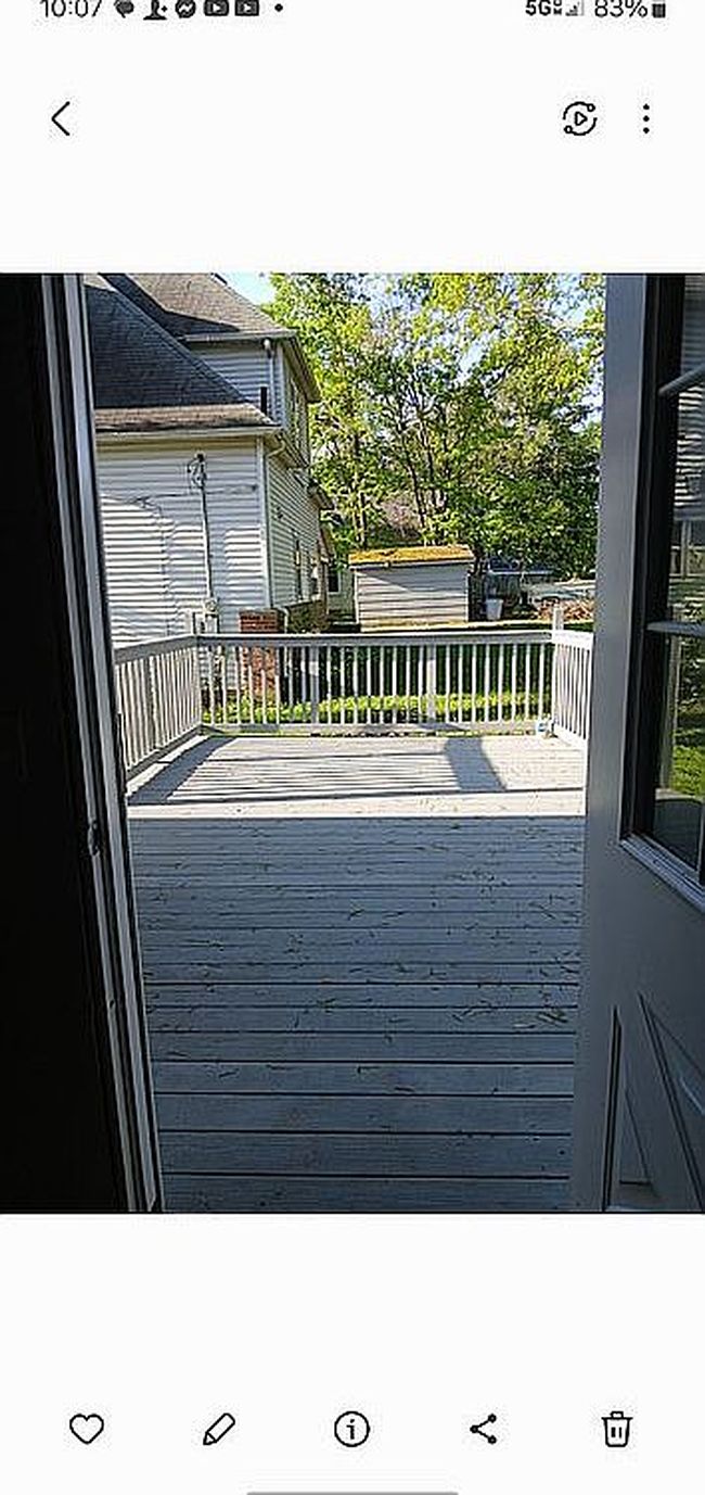 Photo of 846 4th St #A, Charleston, IL