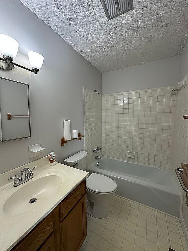 Additional photo 1 of property located at 1115 Apache Trl