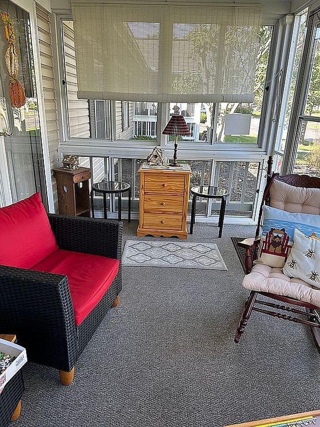 Image of 1226 Hillview Cir E