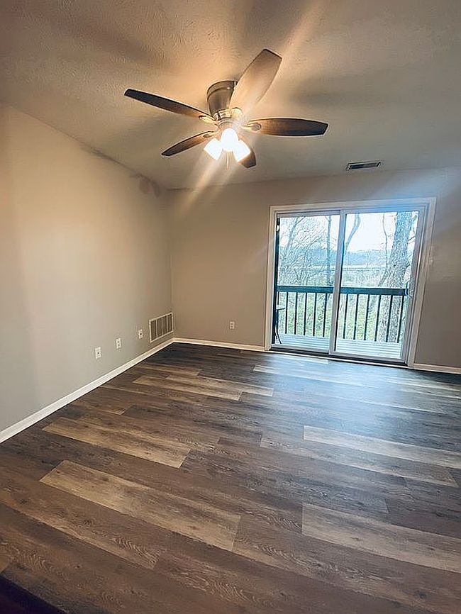 Image of 7217 Creekview Dr