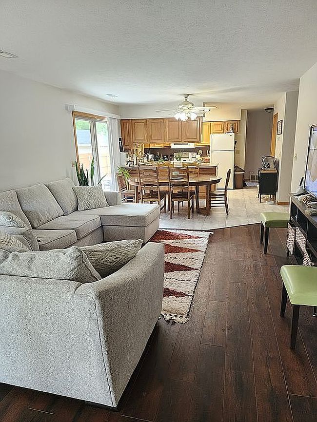 Photo of 440 9th St, Palmyra, NE