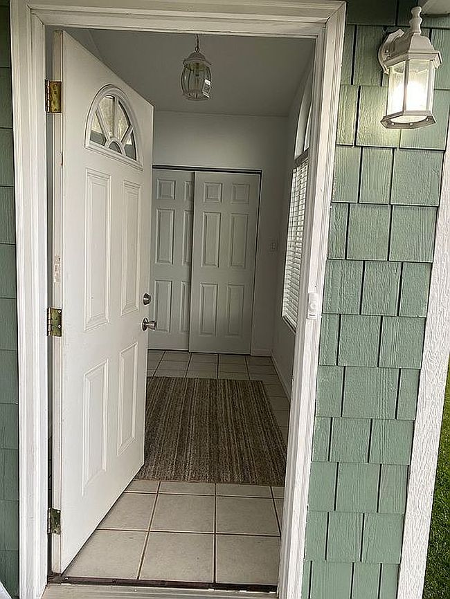 Image of 258 Bradley St