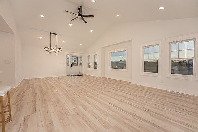Photo of 303 Park Ave, Ventura, IA