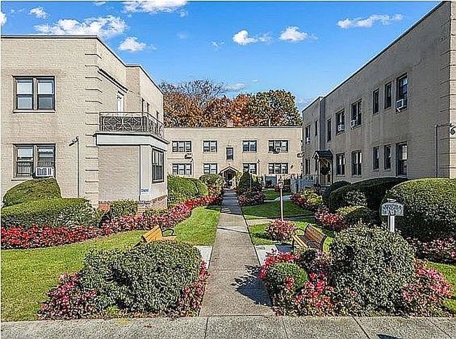 Preview of property located at 272 Cedarhurst Ave