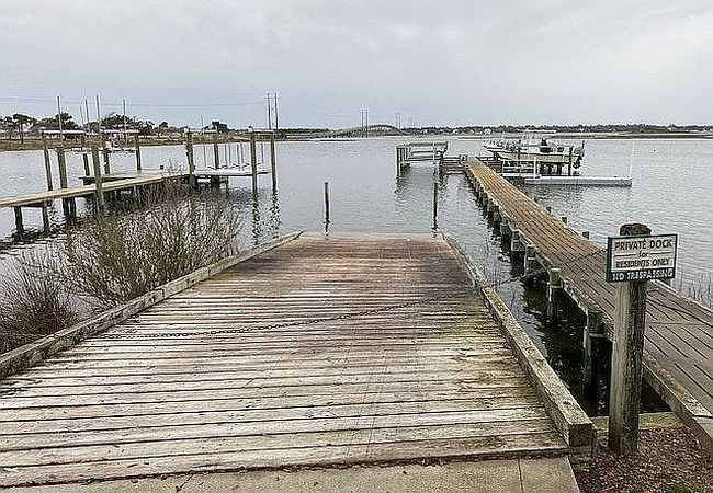 Photo of 400 Sunrise Ct, Emerald Isle, NC