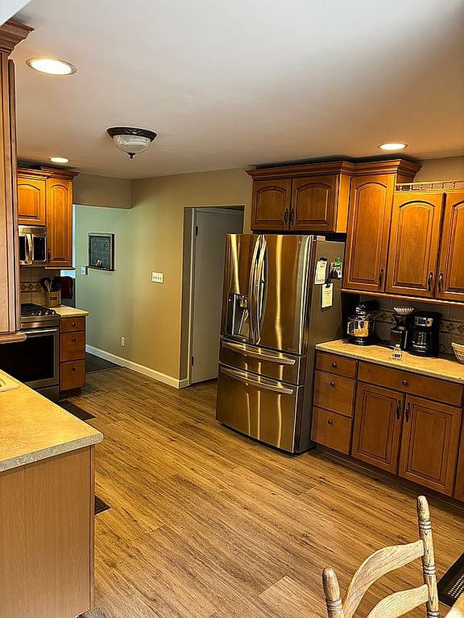Photo of 2565 N Breezewood Dr, Marion, IN
