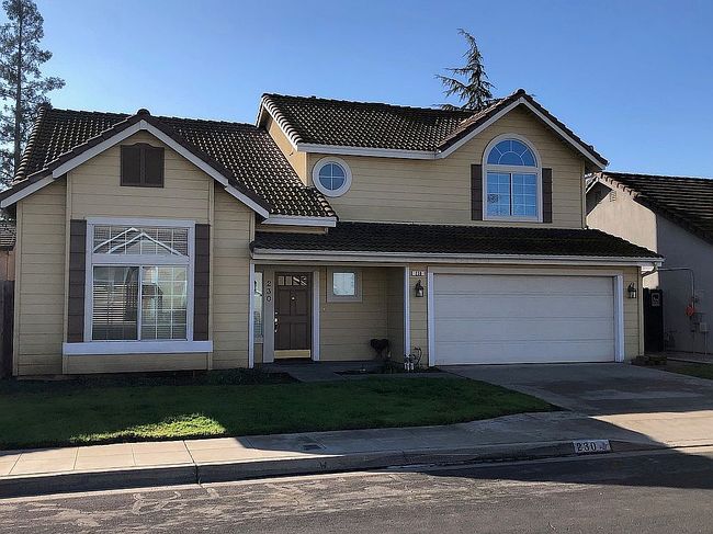 Image of 230 W Cromwell Ave