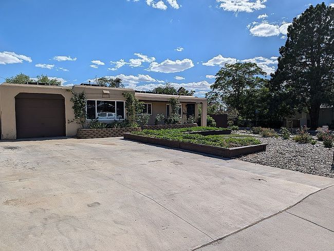 Additional photo 2 of property located at 8814 Snow Heights Blvd Ne