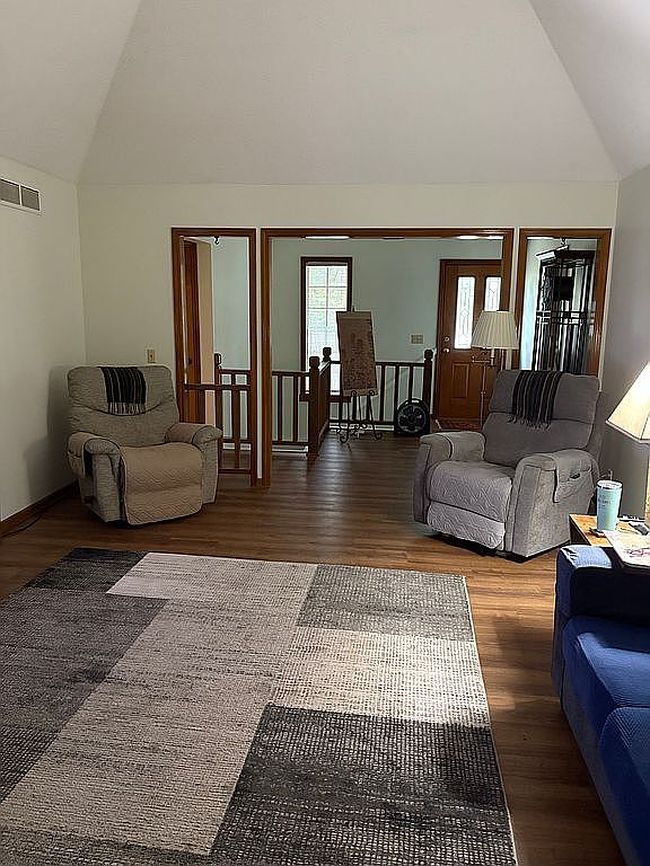 Photo of 4221 Oakland Cir, Saint Joseph, MO