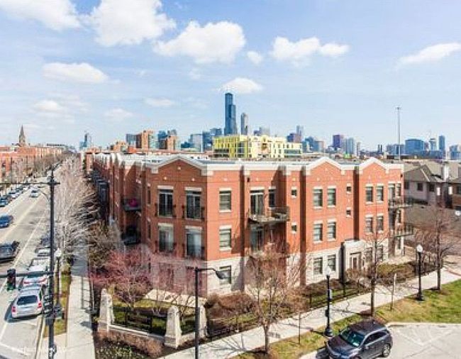 Image of 1407 S Halsted St