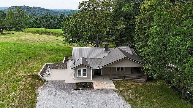 Photo of 5387 Route 20 South Rd, Buckhannon, WV