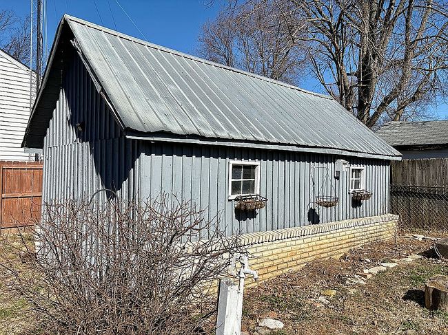 Image of 311 Douglas Ave