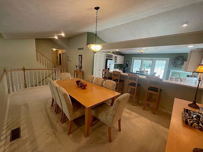 Photo of 51630 Waterford Ln, Granger, IN