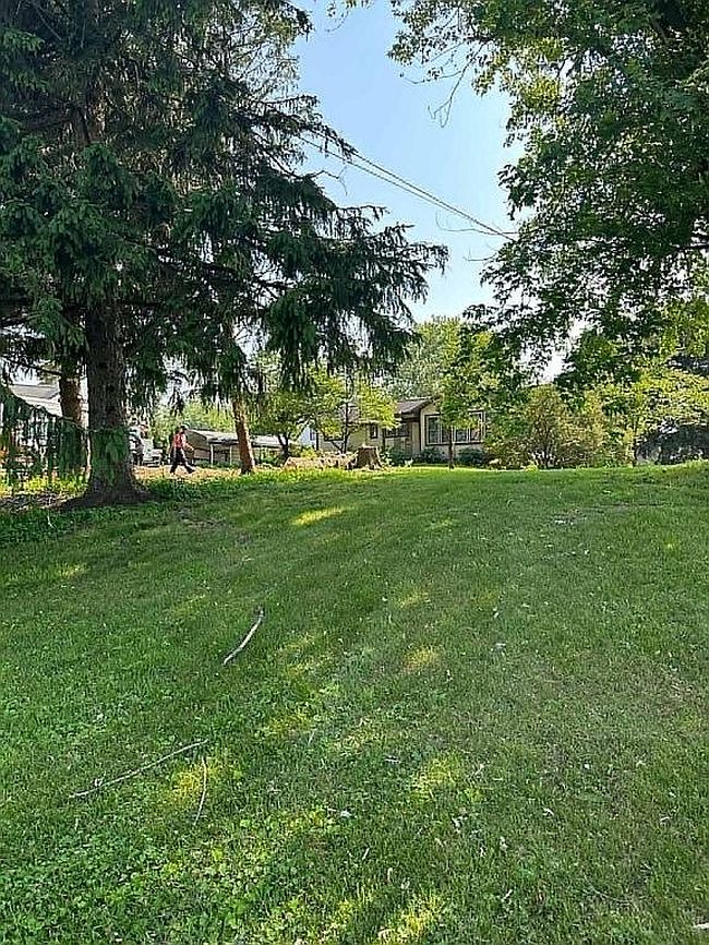 Photo of 1762 Gish Rd, Manheim, PA