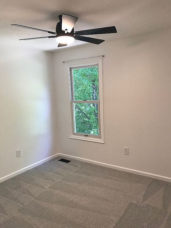 Image of 809 Peppard Dr
