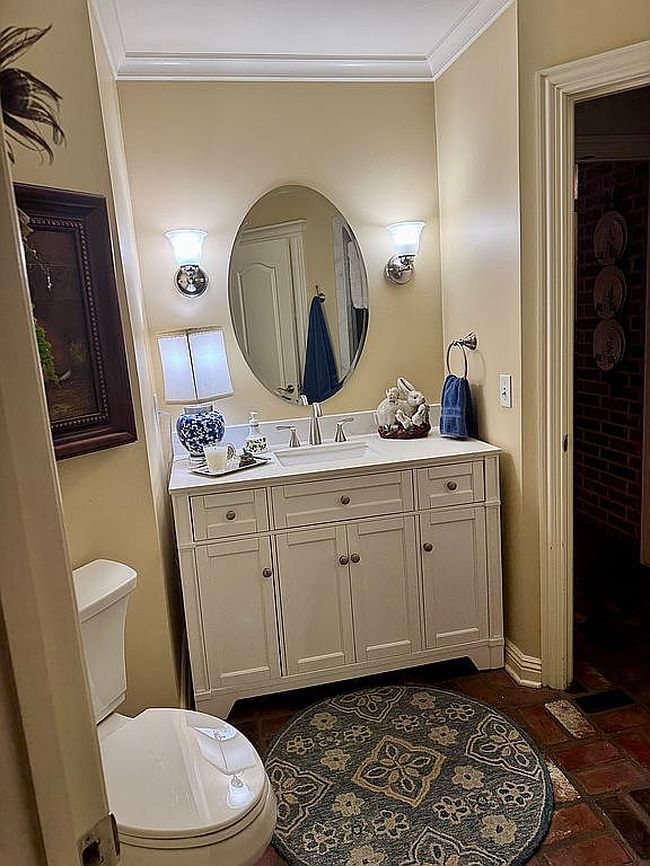 Additional photo 3 of property located at 5004 Williamsburg Pl