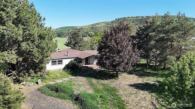 Photo of 340 Dewitt Rd, Waitsburg, WA