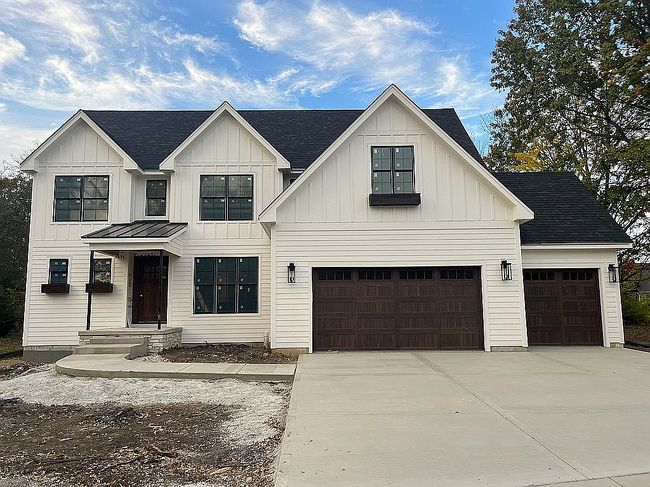 Preview of property located at 26W112 Bauer Rd