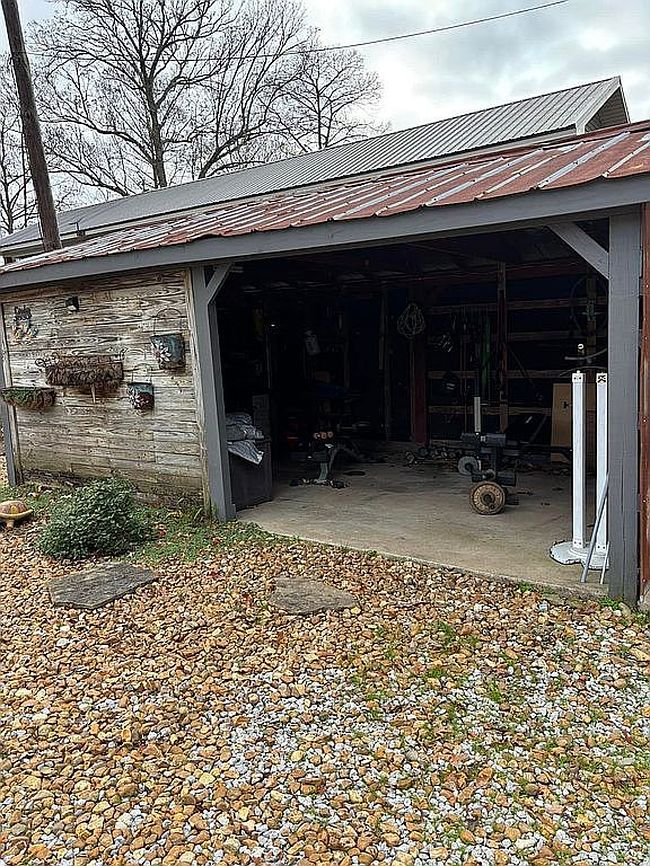 Image of 198 Chuck Davis Ln