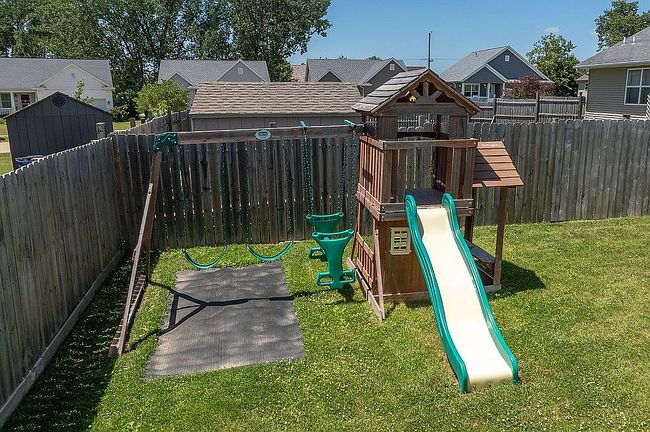 Photo of 6306 Ridgewood Meadows Ln Ne, Cedar Rapids, IA
