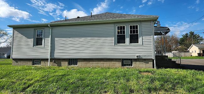 Photo of 2022 Shadyside Dr, Hermitage, PA