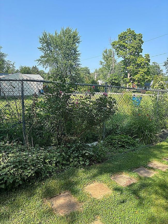 Photo of 6738 Hamilton Dr, Derby, NY