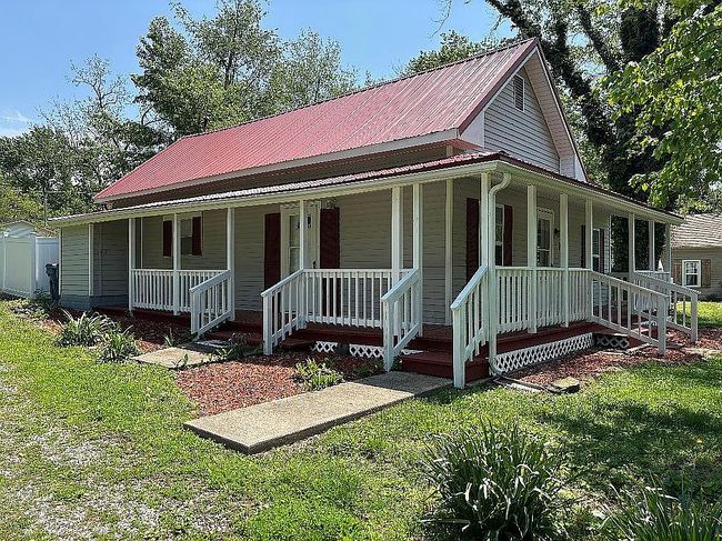 Image of 111 Bevard St