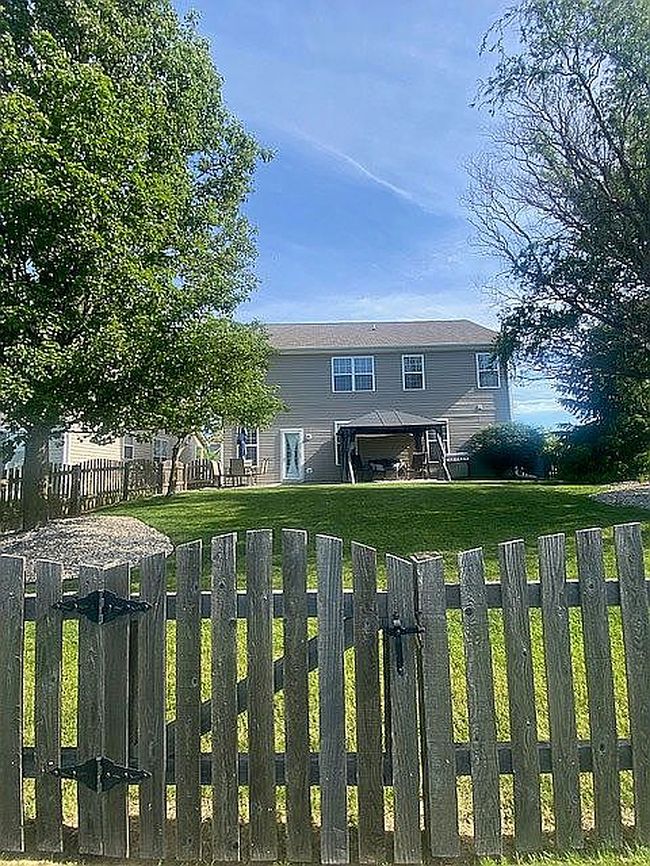 Photo of 12599 Wolf Run Rd, Noblesville, IN