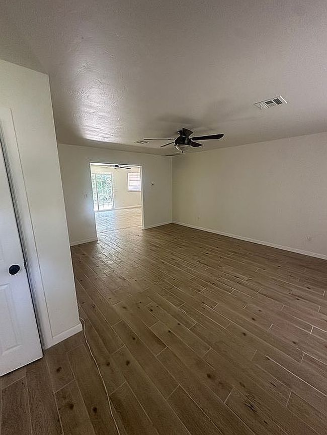Photo of 1017 Howard Dr