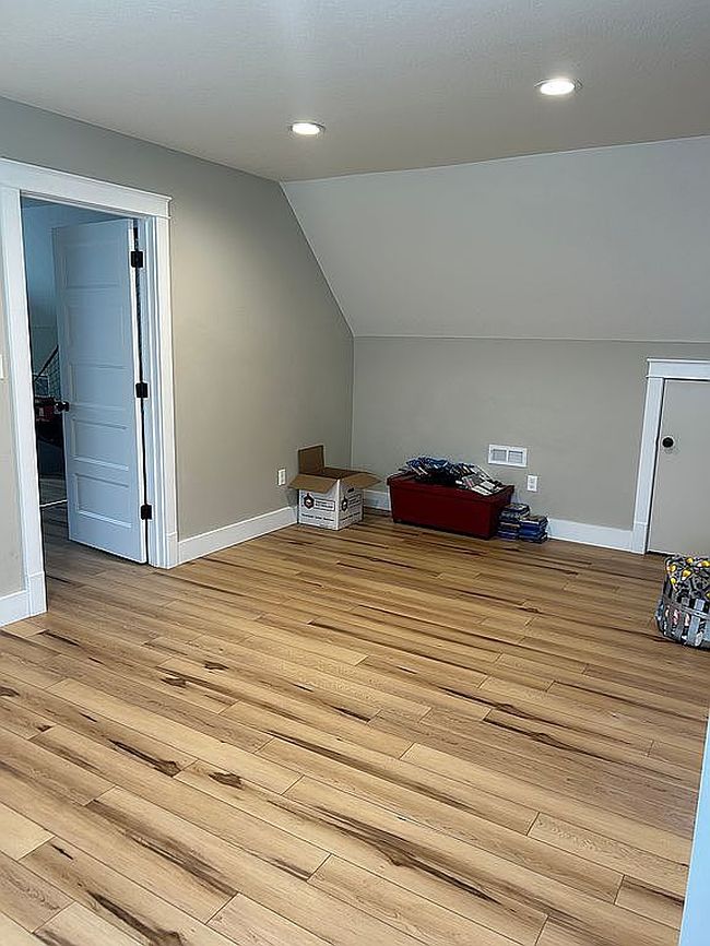 Preview of property located at 281 Greenbriar Dr