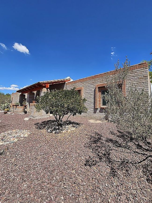 Additional photo 3 of property located at 4180 N Larrea Ln